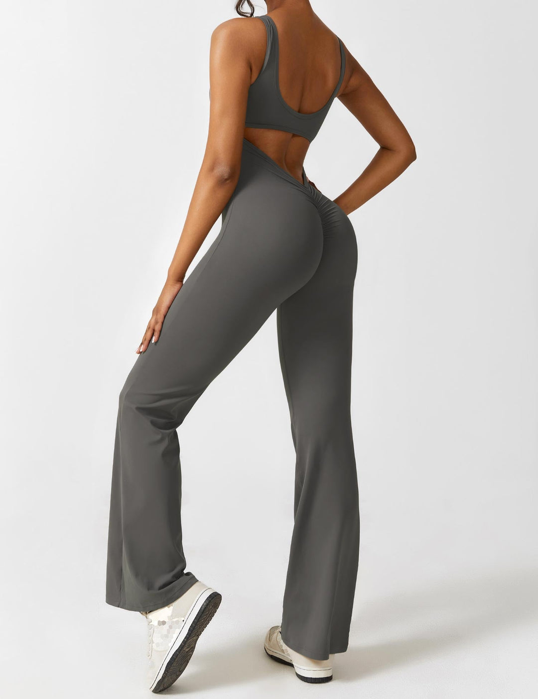Vissza nélküli jumpsuit, széles szárú nadrággal – Liv