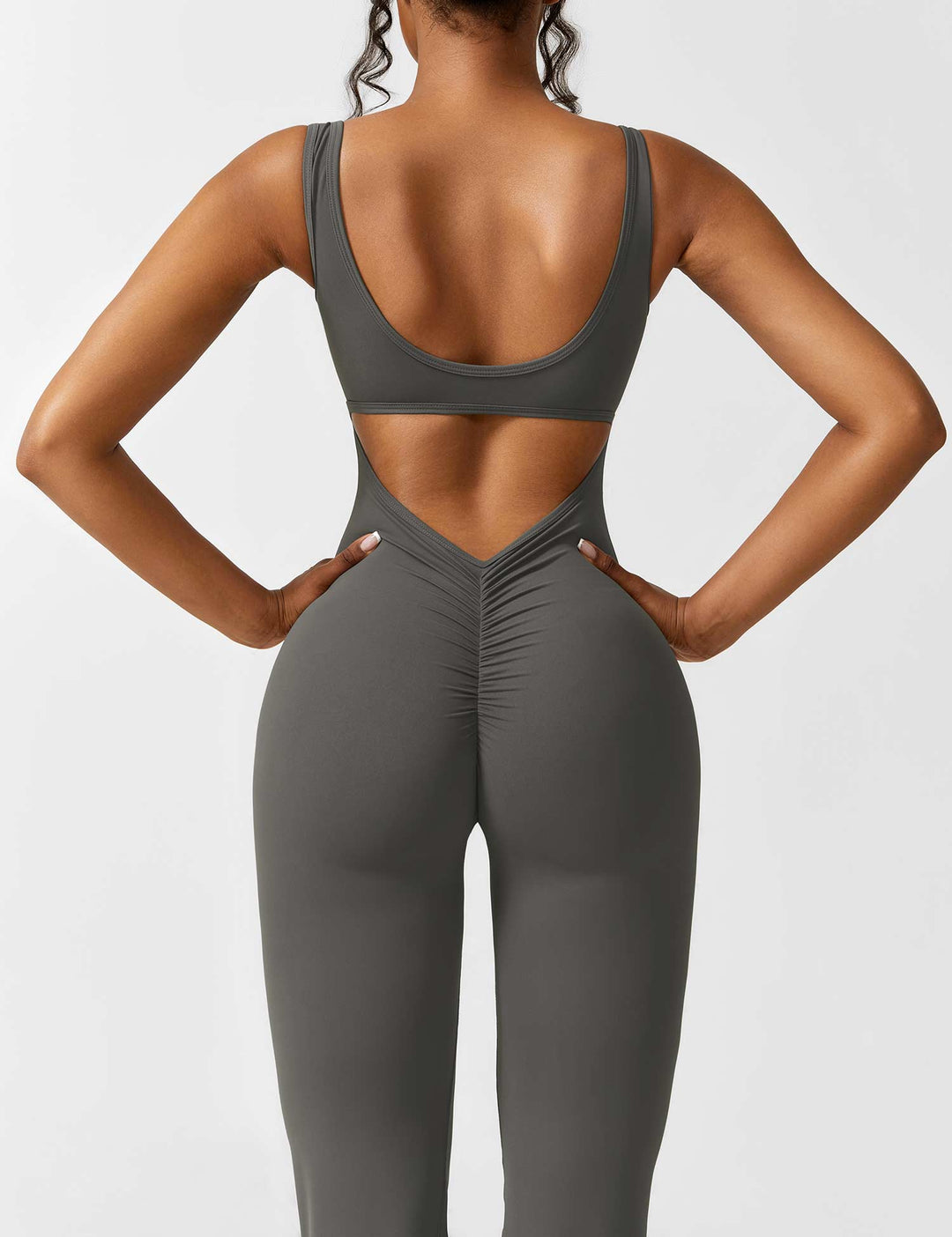 Vissza nélküli jumpsuit, széles szárú nadrággal – Liv