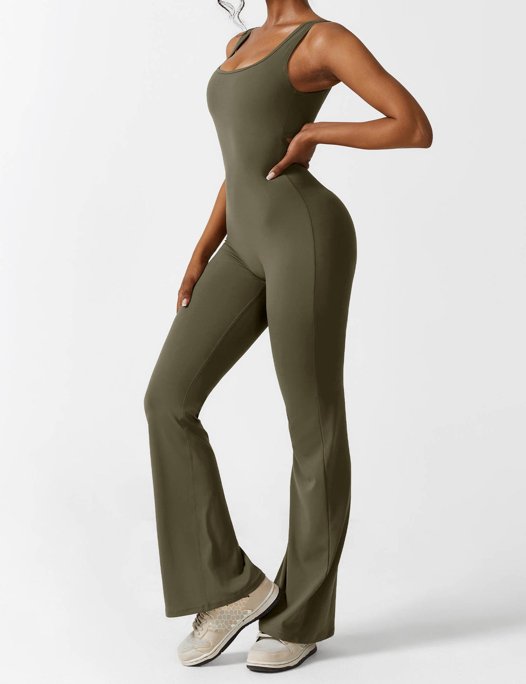 Vissza nélküli jumpsuit, széles szárú nadrággal – Liv